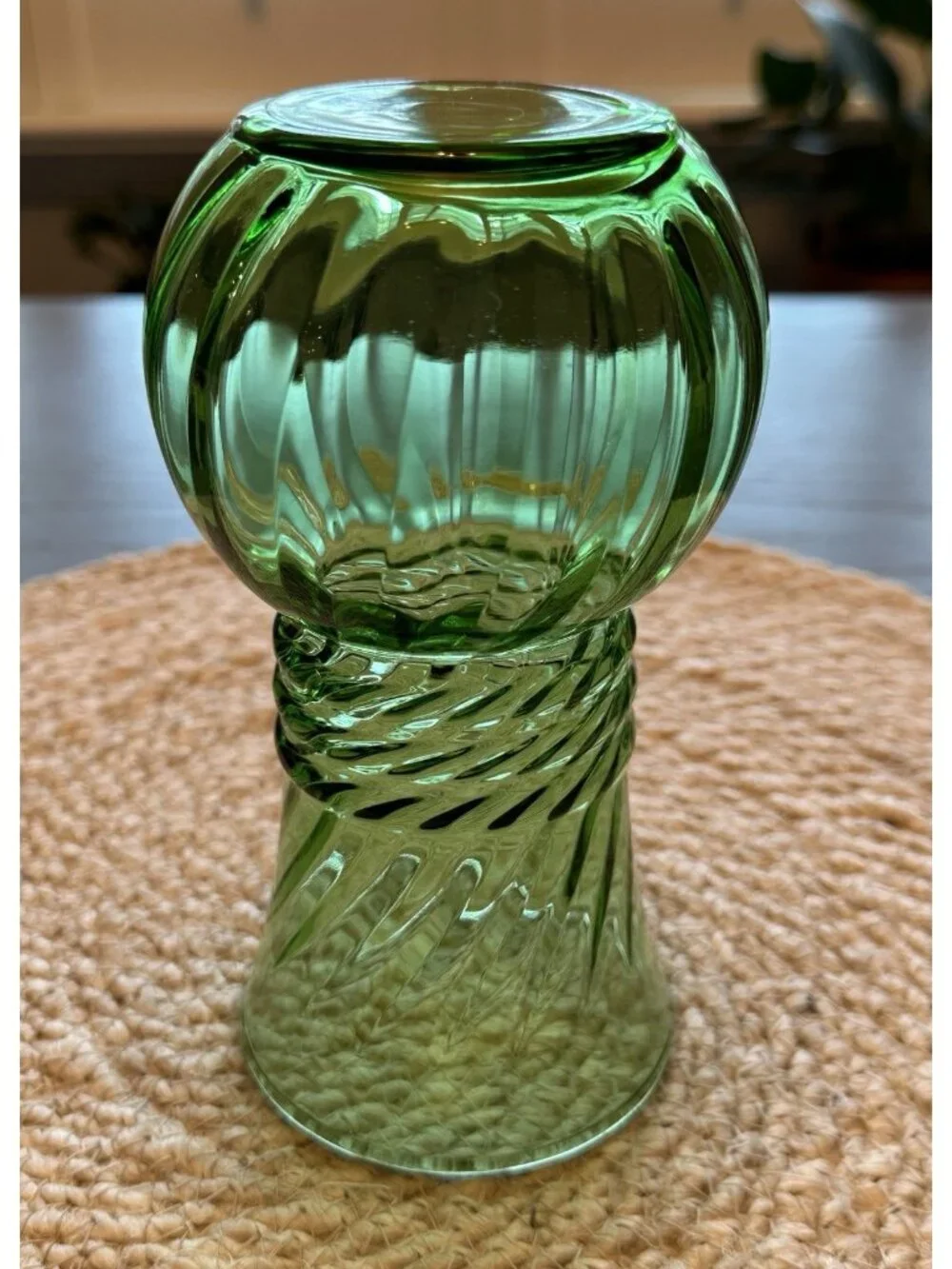 Vintage Indian Glass Vase Emerald Green Optic Swirl Rope Twist 31508 MCM 6.25